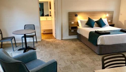 Standard Queen Room