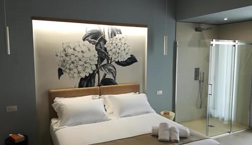 Suite with Garden View