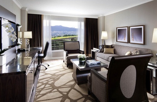 Coal Harbour Hotel | Fairmont Waterfront