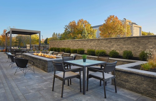 Newtonville Hotel | Courtyard by Marriott Albany Airport