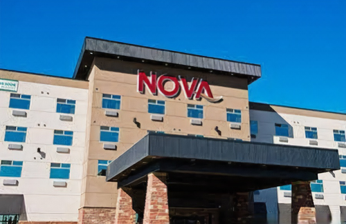 Northwest Edmonton Hotel | Chateau Nova Yellowhead