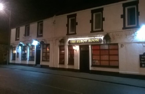 Dysart Hotel | The Elbow Room
