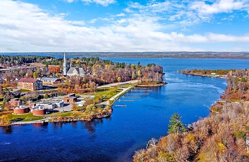 Arnprior Hotel | Quality Inn Arnprior