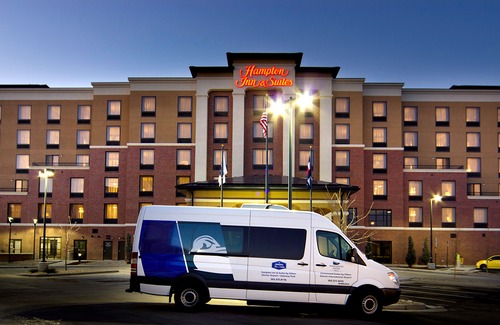 Gateway Hotel | Hampton Inn & Suites Denver Airport / Gateway Park