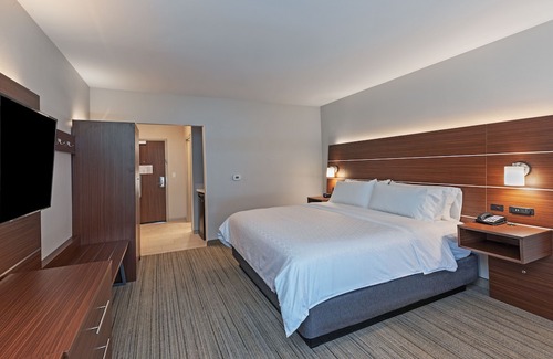 Parsons Hotel | Holiday Inn Express & Suites Parsons, an Ihg Hotel