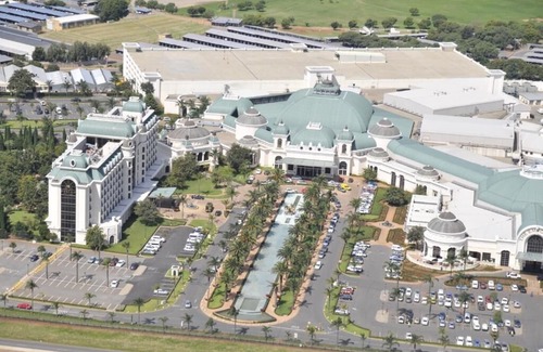 O.R. Tambo Hotel | Peermont Metcourt at Emperors Palace