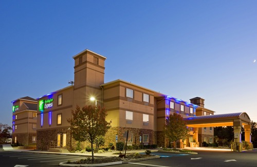 Absecon Hotel | Holiday Inn Express Absecon-Atlantic City Area, an Ihg Hotel