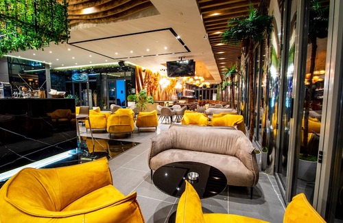 Mbrostar-Urë Hotel | Hotel Fieri