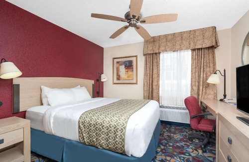 Stevens Point Hotel | Baymont by Wyndham Stevens Point