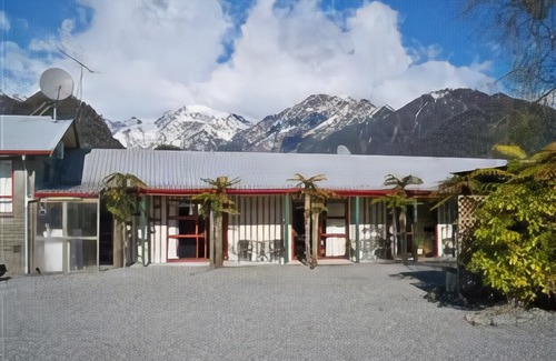 Franz Josef Glacier Hotel | Glow Worm Accommodation
