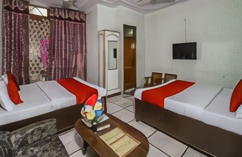 Sector 45 Hotel | Hotel Golden Plaza