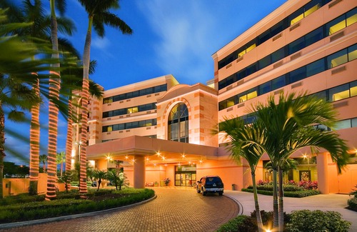 West Palm Beach Hotel | DoubleTree by Hilton West Palm Beach Airport