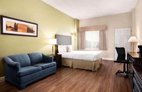 Sainte-Helene-de-Bagot Hotel | Days Inn by Wyndham Ste. Helene-De-Bagot