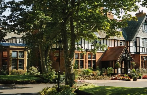 Troon Hotel | Piersland House