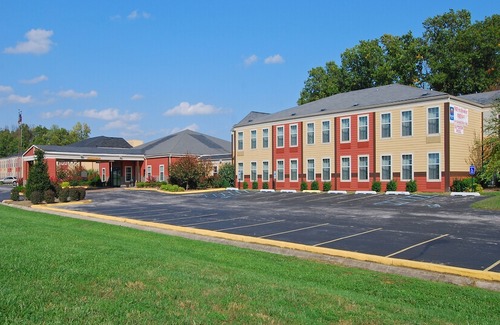 Corydon Hotel | Clarion Pointe Corydon