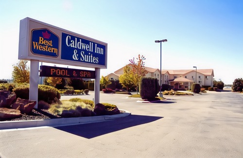 Caldwell Hotel | Best Western Plus Caldwell Inn & Suites