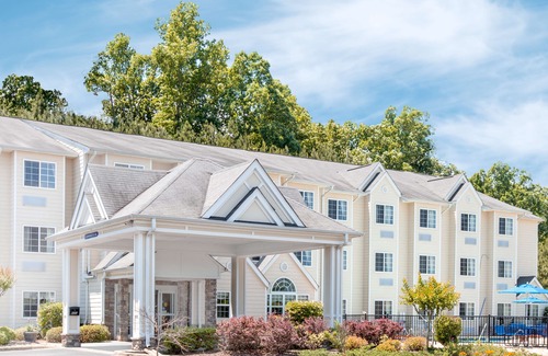 New Castle Hotel | Microtel Inn & Suites by Wyndham Gardendale