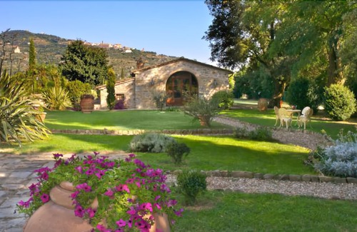 San Pietro a Cegliolo Hotel | Relais Villa Baldelli