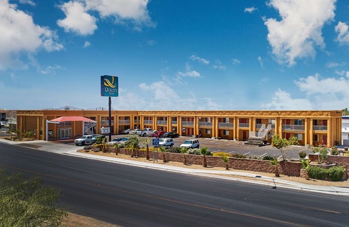 Parker Hotel | Quality Inn Parker