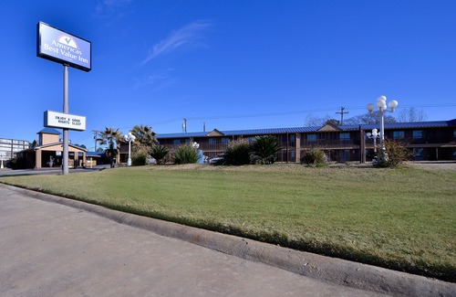 Center Hotel | Americas Best Value Inn Center