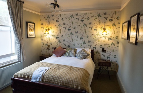 Kintbury Hotel | The Dundas Arms