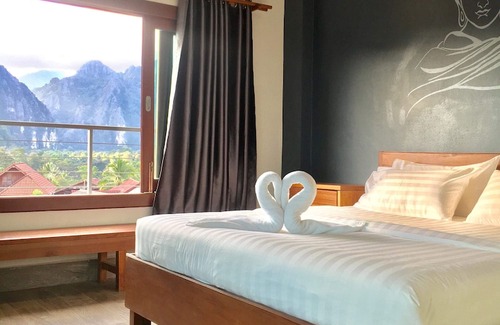 Vang Vieng Hotel | Faraway Suites