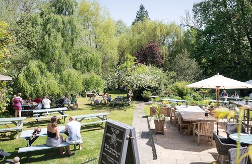 Kintbury Hotel | The Dundas Arms