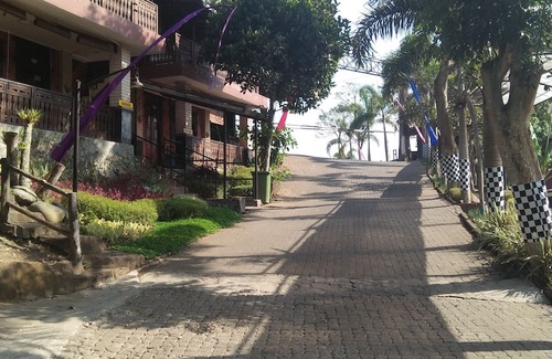 Ambarawa Hotel | Green Valley Resort Bandungan