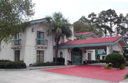 Savannah Hotel | La Quinta Inn by Wyndham Savannah Midtown