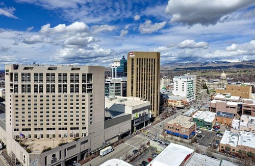Boise Hotel | The Grove Hotel