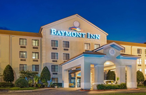 Conroe Hotel | Baymont by Wyndham Conroe