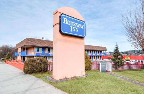 Galax Hotel | Rodeway Inn Galax Highway 58