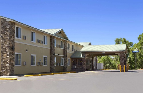 Gunnison Hotel | Days Inn & Suites by Wyndham Gunnison