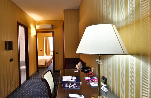 Cardano al Campo Hotel | Best Western Cavalieri Della Corona