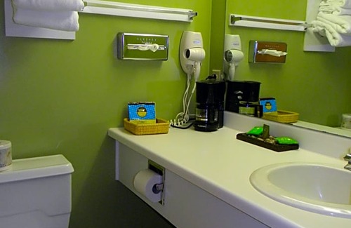 Sherman Station Hotel | Baxter Park Inn