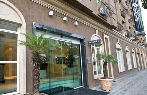 Reboucas Hotel | Rockefeller by Slaviero Hotéis