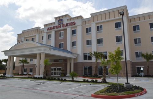 Willowbrook Hotel | Best Western Premier Ashton Suites - Willowbrook