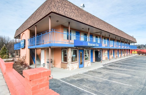 Galax Hotel | Rodeway Inn Galax Highway 58