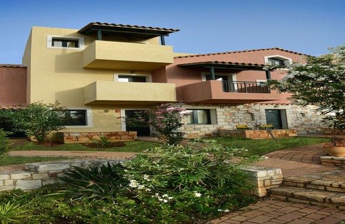 Koutouloufari Hotel | Petra Village Apartments