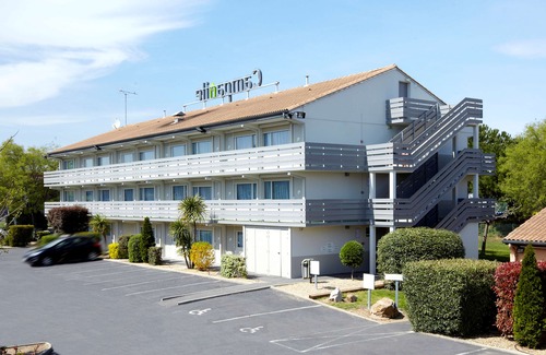 Taverny Hotel | Campanile Taverny