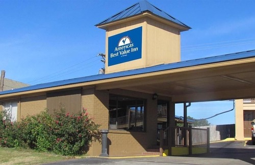 Center Hotel | Americas Best Value Inn Center