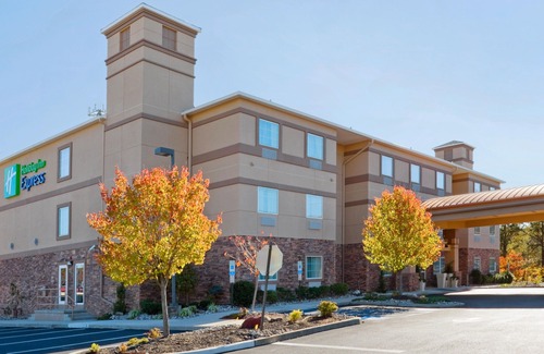 Absecon Hotel | Holiday Inn Express Absecon-Atlantic City Area, an Ihg Hotel