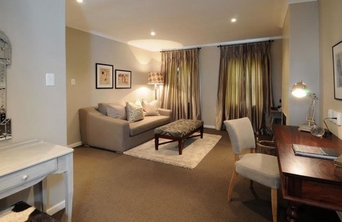 Grahamstown Hotel | 8A Grahamstown