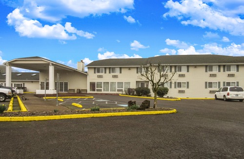 Albany Hotel | Quality Inn & Suites