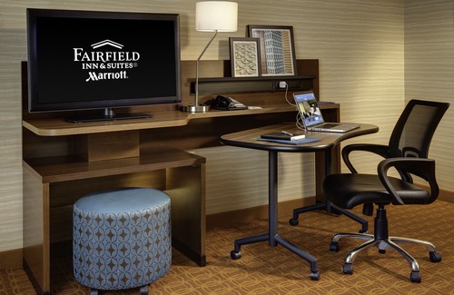 West Omaha Hotel | Fairfield Inn & Suites by Marriott Omaha West