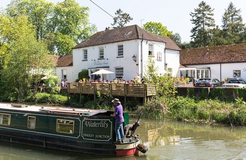 Kintbury Hotel | The Dundas Arms