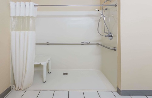 Morris Hotel | Days Inn & Suites by Wyndham of Morris