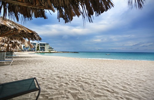 Pelican Key Hotel | The Villas at Simpson Bay Resort & Marina