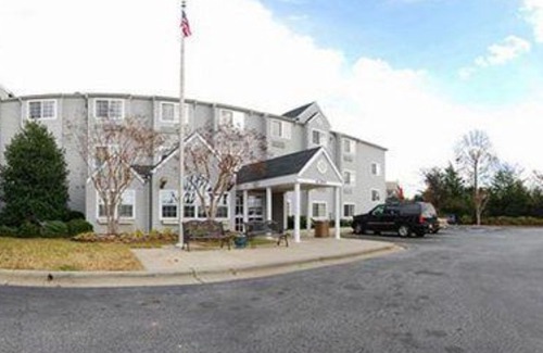 Greensboro Hotel | Microtel Inn by Wyndham Greensboro
