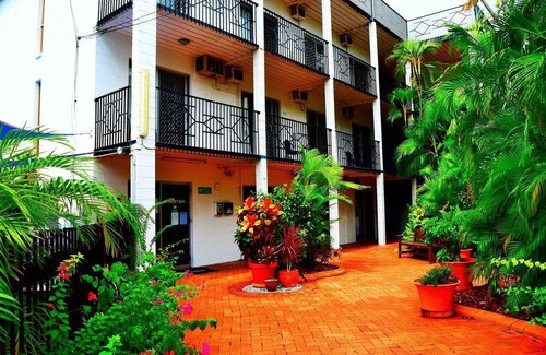 Coconut Grove Hotel | Coconut Grove Holiday Apartments